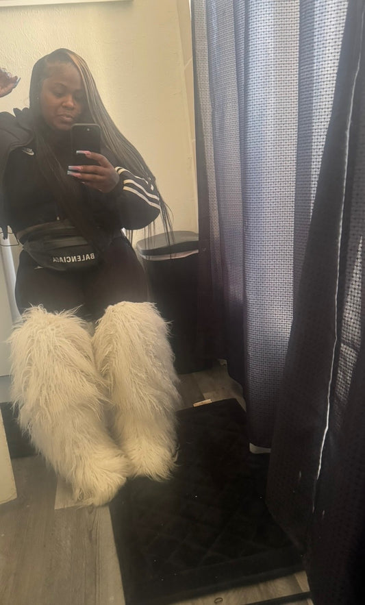 Short White fur boots